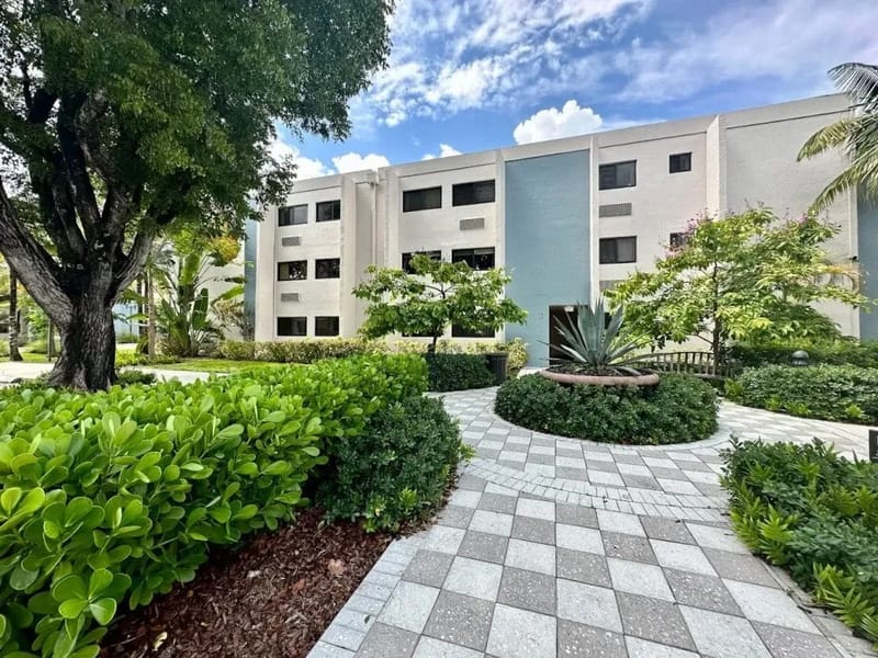 Two Sisters Love & Care - Assisted Living in Miami, FL photo 2
