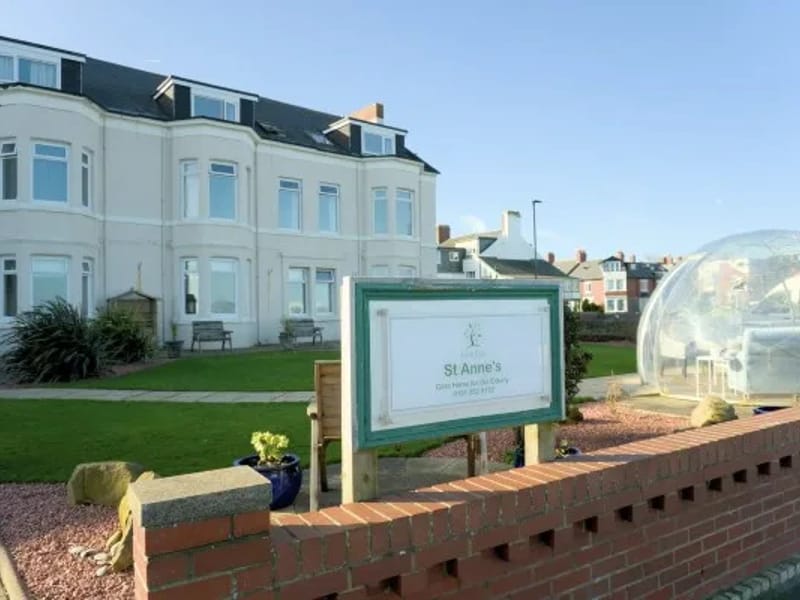 St Annes Care Home - Nursing Home in Whitley Bay, England photo 2