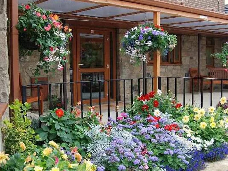Snydale Care Home - Assisted Living in Pontefract, England photo 2