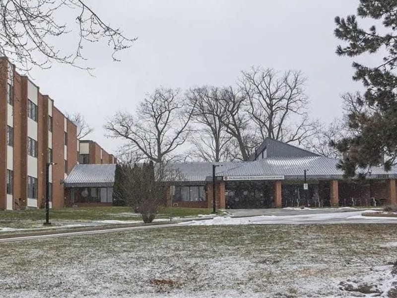 R H LAWSON EVENTIDE HOME - Nursing Home in Niagara Falls, ON photo 2