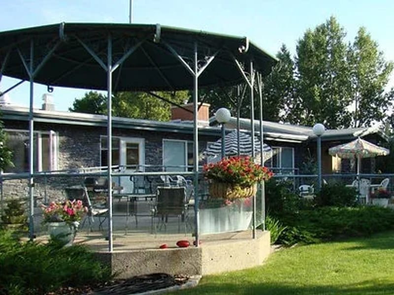 PETER DAWSON LODGE - Assisted Living in Vulcan, AB photo 1