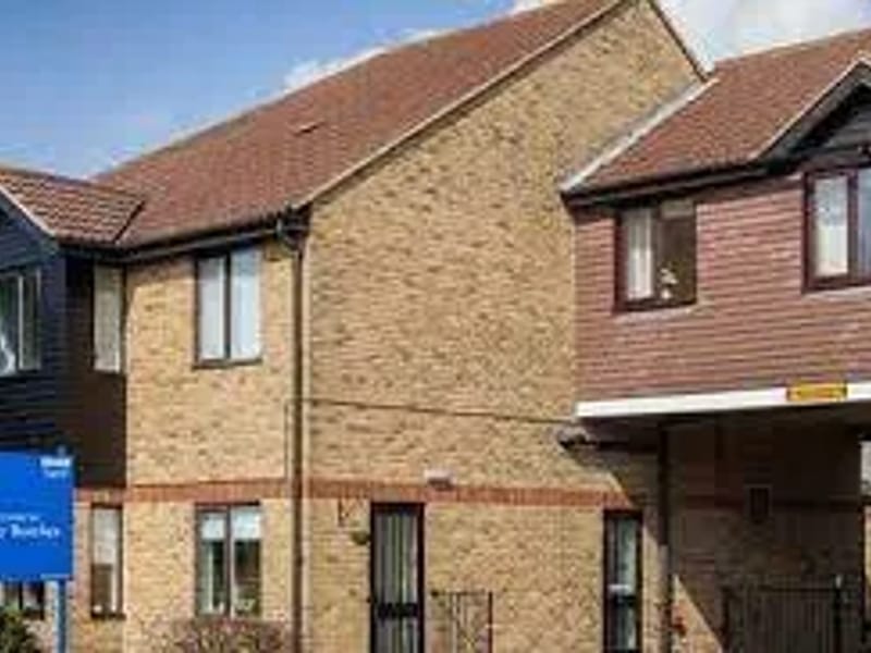 Lizbis Care Home in Rochester, England photo 3