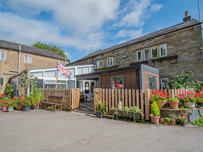 Holme Manor Care Home - Assisted Living in Rossendale, England photo 2