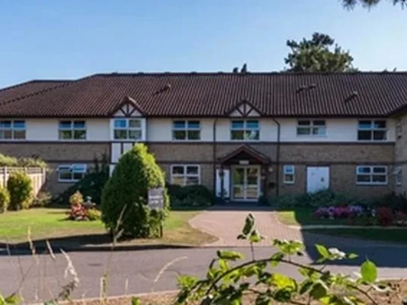 Larchwood Care Home - Nursing Home in Braintree, England photo 5