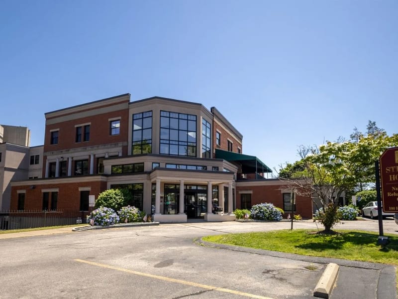 Adviniacare Providence Dodge Rehab Center, LLC - Nursing Home in Providence, RI photo 2