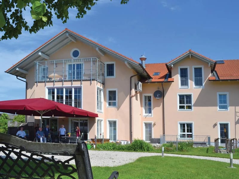 "Stephanihof" Senioren- und Pflegeheim - Pflegeheim in Halfing, Bayern photo 1