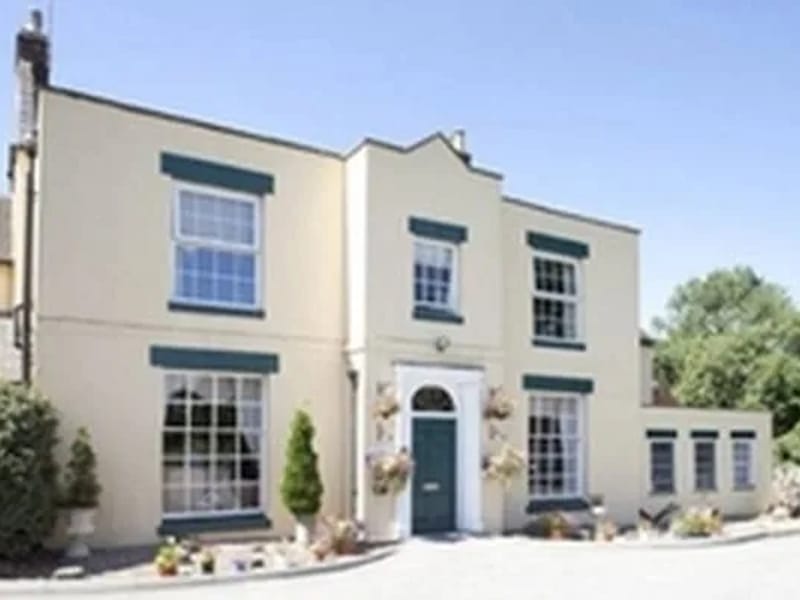 Nether Hall Care Home - Nursing Home in Swadlincote, England photo 2