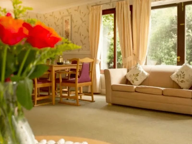 London Care (Lapwing Court) - Assisted Living in Chichester, England photo 5