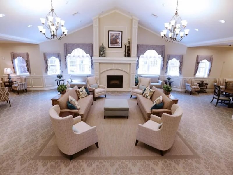Autumn Leaves Of Bolingbrook - Assisted Living in Bolingbrook, IL photo 2