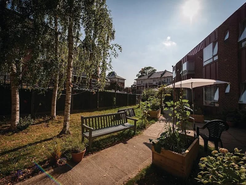 Amali Care - Nursing Home in Southampton, England photo 8