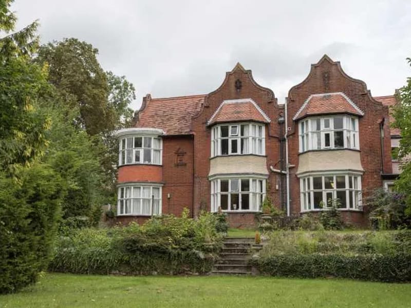 Larchwood Nursing and Residential Home in Norwich, England photo 2
