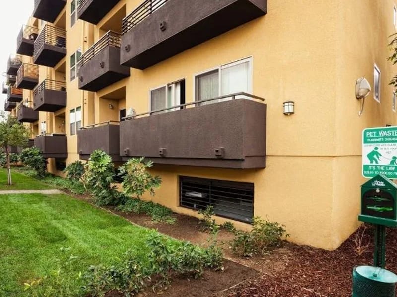 Ana'S Residence Care Facility - Assisted Living in North Hollywood, CA photo 3