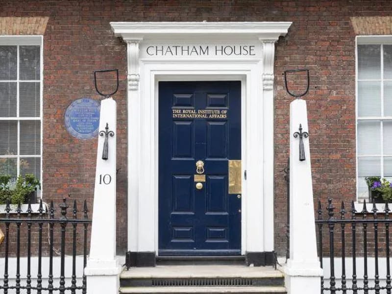 The White House - Nursing Home in Chatham, England photo 3