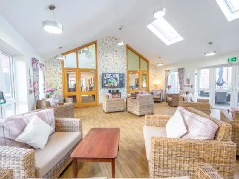 Four Oaks Care Home in Manchester, England photo 2