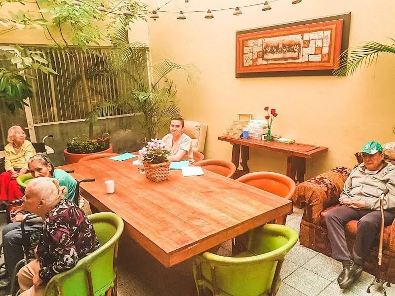 GUARDERIA PARA ADULTOS MAYORES LA VIDA ES BELLA - Hogar de Ancianos in Guadalajara, Jalisco photo 4