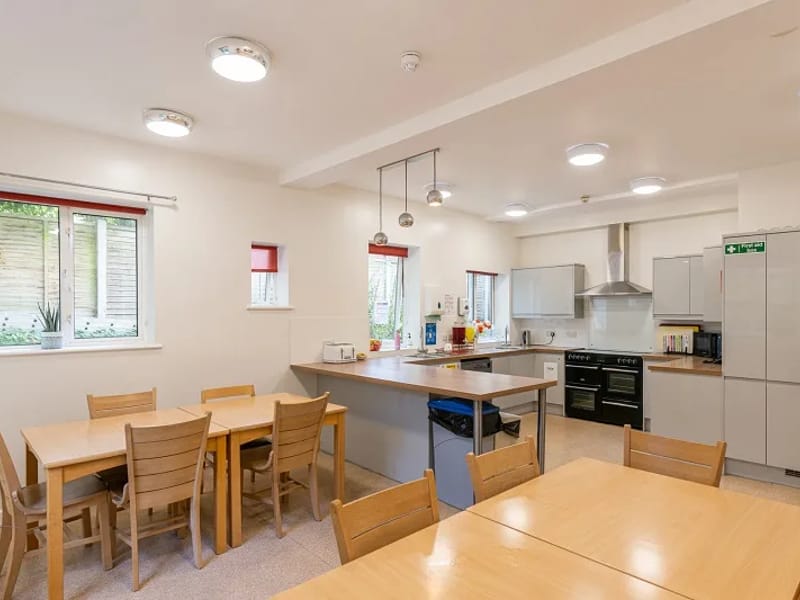 Amberwood Lodge - Nursing Home in Poole, England photo 2