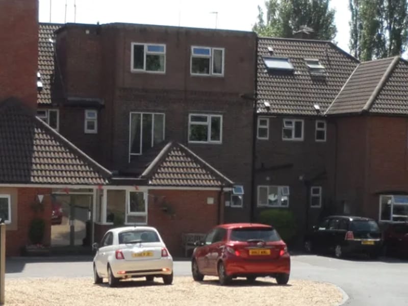 Parklands - Assisted Living in Redditch, England photo 6