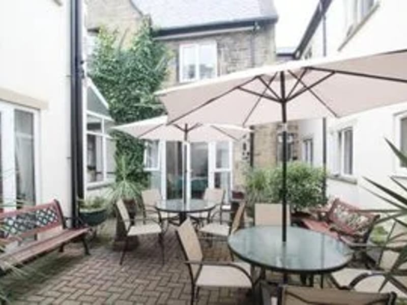 Lister House Nursing Home - Nursing Home in Bradford, England photo 2