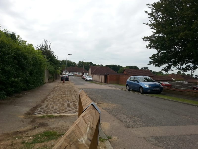 Carpenders Park - Assisted Living in Watford, England photo 2