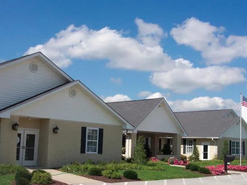 Amber Oaks - Assisted Living in Shelbyville, KY photo 2