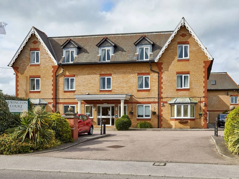 Brackenlea Care Home - Nursing Home in Winchester, England photo 2