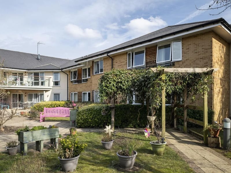 Lent Rise House - Nursing Home in Slough, England photo 3