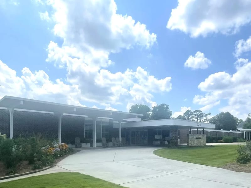 Oakhaven Ii - Assisted Living in Sanford, NC photo 2