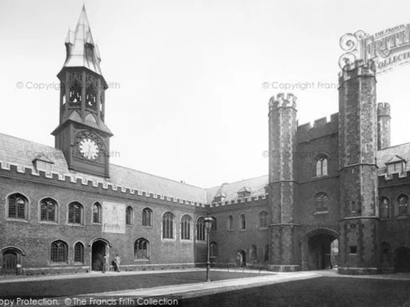 Queens Court - Nursing Home in Cambridge, England photo 2