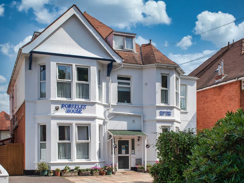 Portelet House Care Home - Nursing Home in Bournemouth, England photo 3
