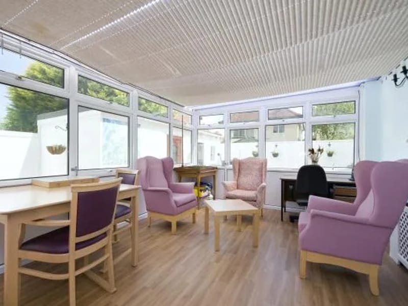 Portelet House Care Home - Nursing Home in Bournemouth, England photo 2