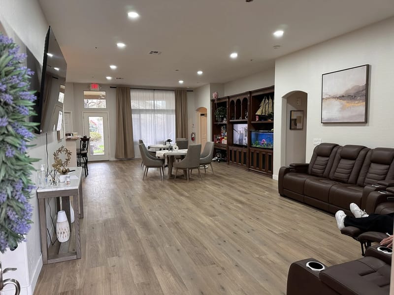 A Touch Of Elegance Care Home, Llc - Assisted Living in Peoria, AZ photo 2