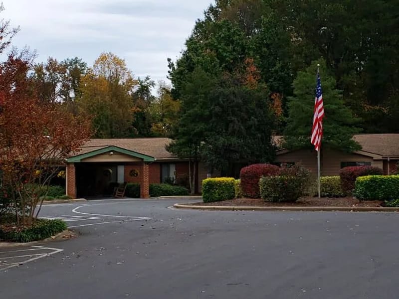 Accordius Health at Midwood, LLC - Nursing Home in Charlotte, NC photo 3