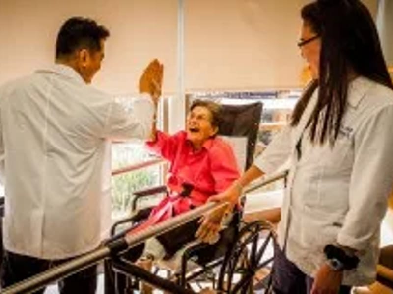 Driftwood Healthcare Center - Nursing Home in Torrance, CA photo 3