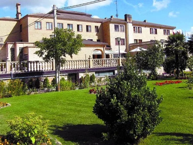 Residencia De Personas Mayores Ntra.Señora Del Rosario - Hogar de Ancianos in Burgos, Castilla y León photo 1