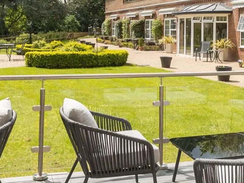 Harwood House - Nursing Home in Maidenhead, England photo 2