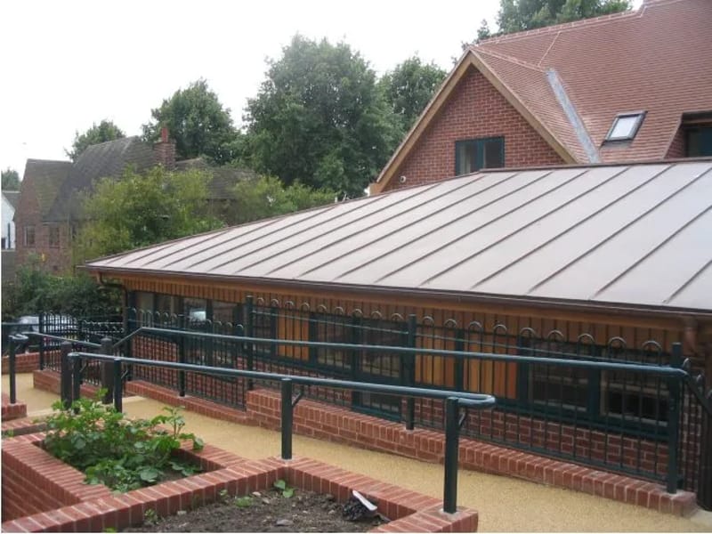 Huws in Nottingham, England photo 2