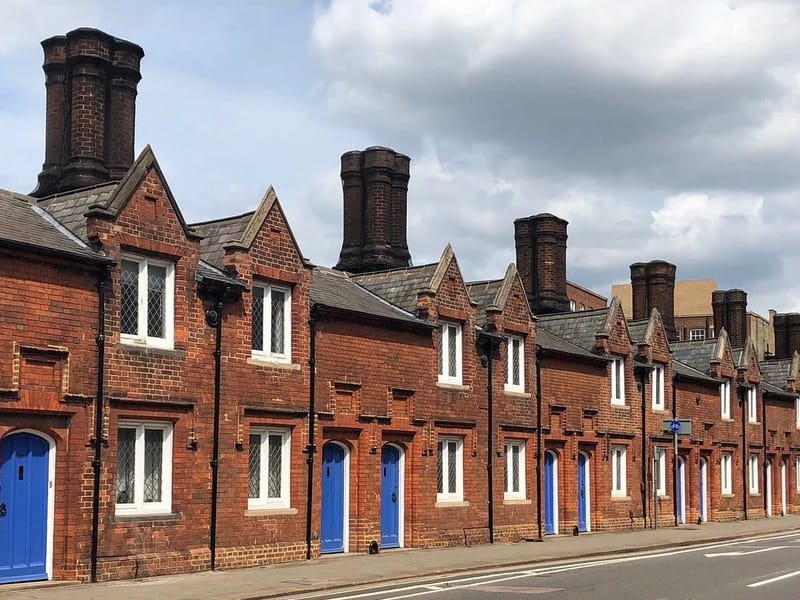 Dame Alice Court in Bedford, England photo 3