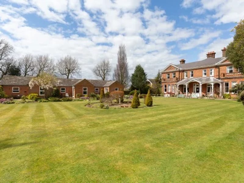 Foxgrove Residential Home - Assisted Living in Felixstowe, England photo 2