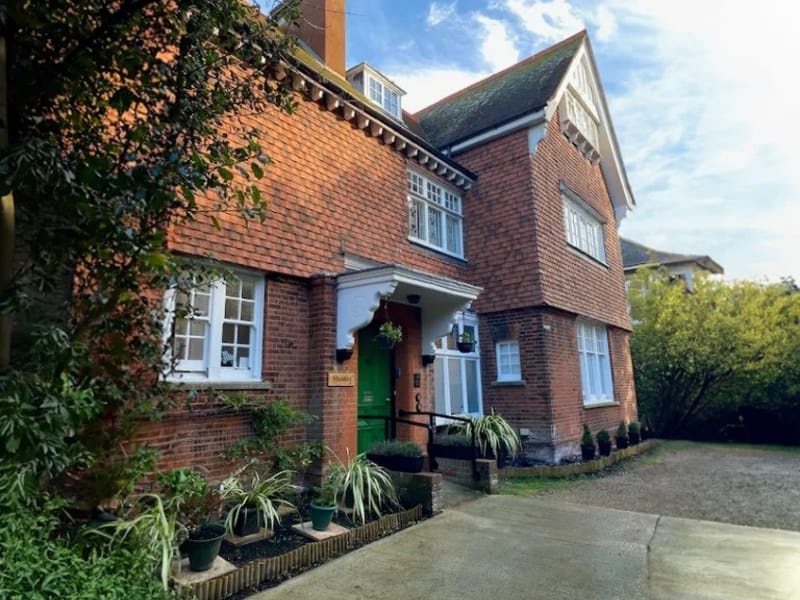 Huntley - In-Home Care in Worthing, England photo 1