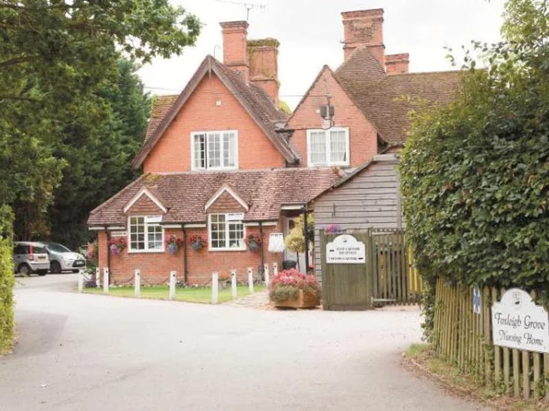 Foxleigh Grove Nursing Home - Nursing Home in Maidenhead, England photo 1
