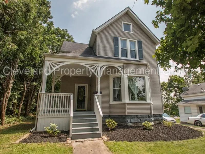 Franklin Avenue in Bedford, England photo 2