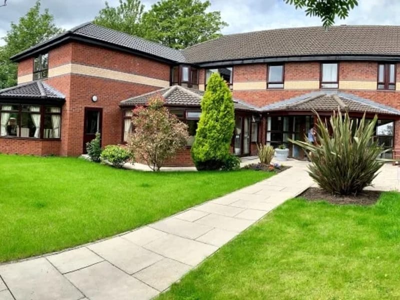Abbeycliffe Residential Care Home - Nursing Home in Manchester, England photo 2