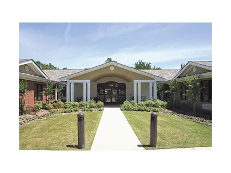 Arrington Living Center - Nursing Home in Collins, MS photo 1