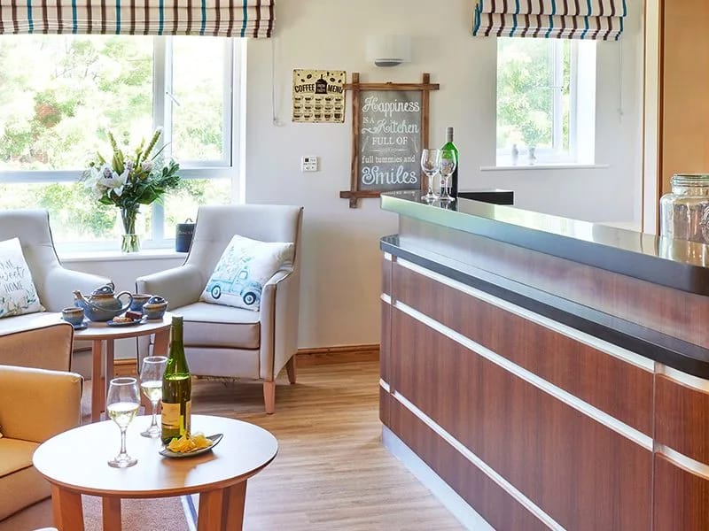 Acacia Lodge - Nursing Home in Henley-On-Thames, England photo 2