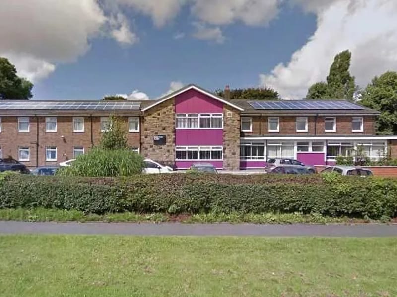 Laburnum Lodge in Bolton, England photo 3