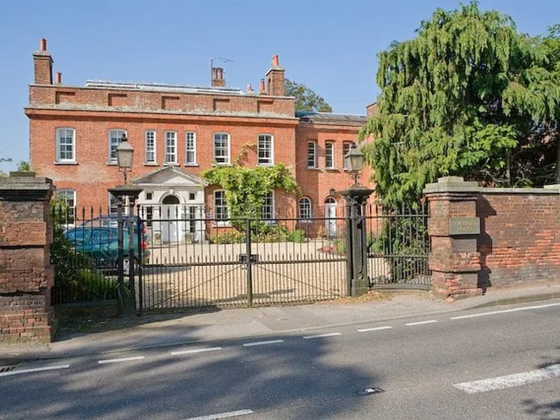 Twyford House - Assisted Living in Dover, England photo 3