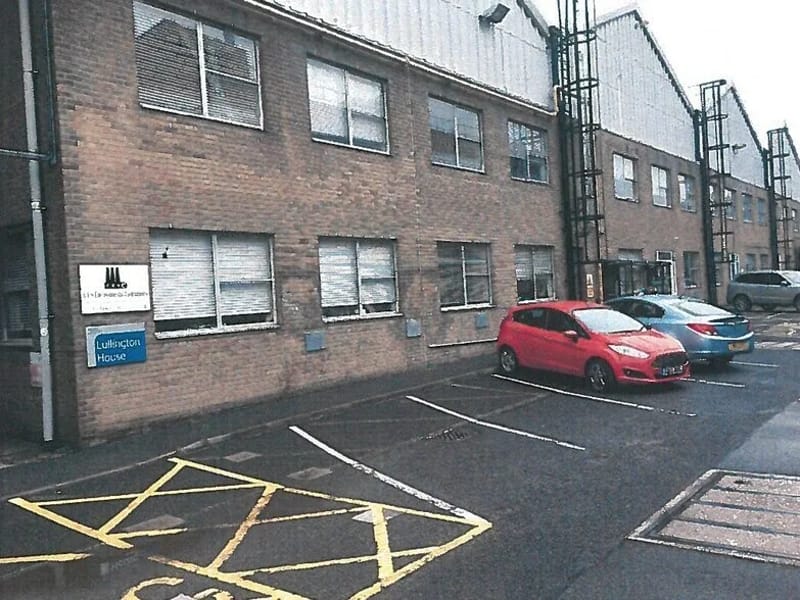 195 Ashby Road - Assisted Living in Burton On Trent, England photo 3