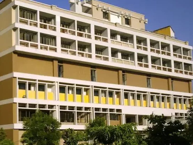 BAPS Yogiji Maharaj Hospital in Ahmedabad, Gujarat photo 1