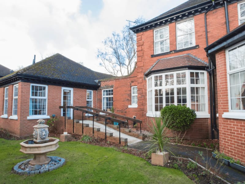 Neville House in Leeds, England photo 1