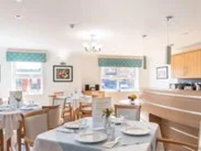 Ridgewood Court Residential Care Home - Assisted Living in Wirral, England photo 3